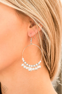Paparazzi ~ Fiercely 5th Avenue ~ Fashion Fix Complete Trend Blend ~ White Necklace Set