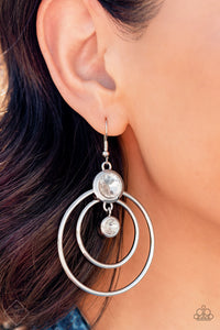 Paparazzi ~ Fiercely 5th Avenue ~ Fashion Fix Complete Trend Blend ~ White Necklace Set