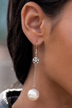 Load image into Gallery viewer, Paparazzi ~ Fiercely 5th Avenue ~ Complete Trend Blend ~ White Pearl Necklace Set