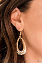 Load image into Gallery viewer, Paparazzi ~ Fiercely 5th Avenue ~ Fashion Fix Complete Trend Blend ~ Gold Necklace Set