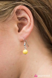Paparazzi - Finally FRAME-ous - Yellow Necklace Set