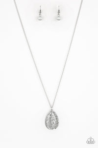 Paparazzi ~ Gleaming Gardens ~ Silver Necklace Set