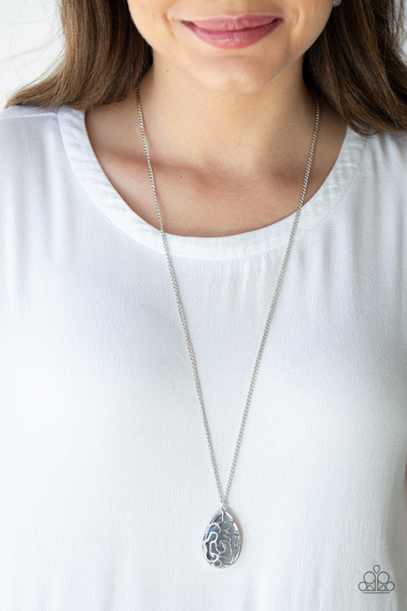 Paparazzi ~ Gleaming Gardens ~ Silver Necklace Set