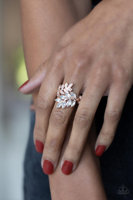 Paparazzi ~ Glowing Gardenista ~ Rose Gold Ring with Stretchy Band