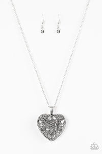 Paparazzi ~ Heartless Heiress ~ Silver Necklace Set