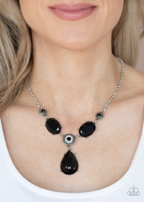 Paparazzi ~ Heirloom Hideaway ~ Black Necklace Set