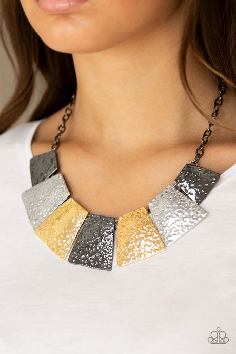 Paparazzi ~ Here Comes The Huntress ~ Multi Necklace Set