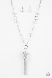 Paparazzi ~ Hit The Runway ~ Silver Necklace Set