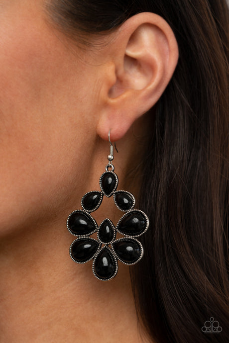 Paparazzi ~ In Crowd Couture ~ Black Earrings