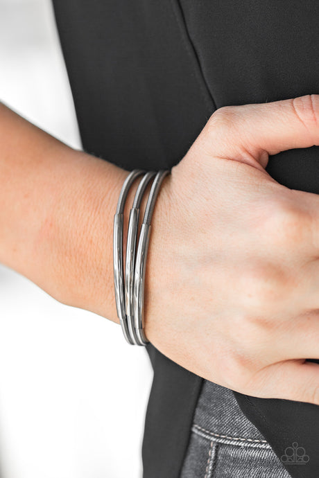 Paparazzi ~ Its A Stretch ~ Black/Gunmetal Bracelet