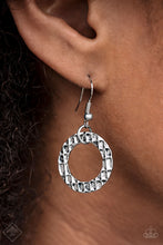 Load image into Gallery viewer, Paparazzi ~ Jammin&#39; Jungle ~ Silver Necklace Set (Fashion Fix Exclusive)