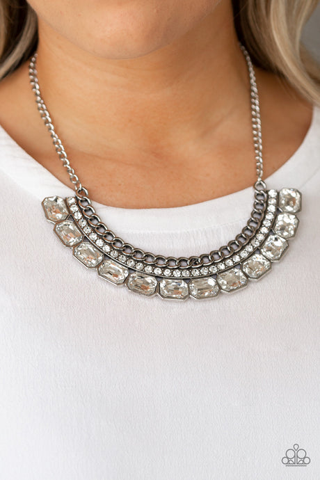 Paparazzi ~ Killer Knockout ~ White Necklace Set