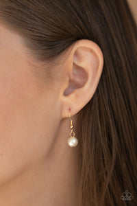 Paparazzi ~ Knockout Queen ~ Gold Necklace Set