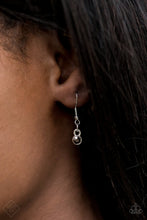 Load image into Gallery viewer, Paparazzi ~ Leave it to LUXE ~ Silver Necklace Set (Fashion Fix Exclusive)