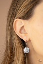 Load image into Gallery viewer, Paparazzi - Legendary Luster - Black Necklace - Klassy Jewelz Boutique