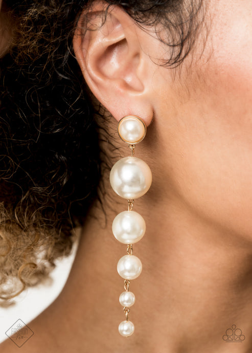 Paparazzi ~ Living a WEALTHY Lifestyle ~ Gold Post Earring (Fashion Fix Exclusive) 