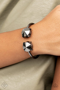 Paparazzi ~ Magnificent Musings ~ Fashion Fix Complete Trend Blend ~ Black Gunmetal Necklace Set