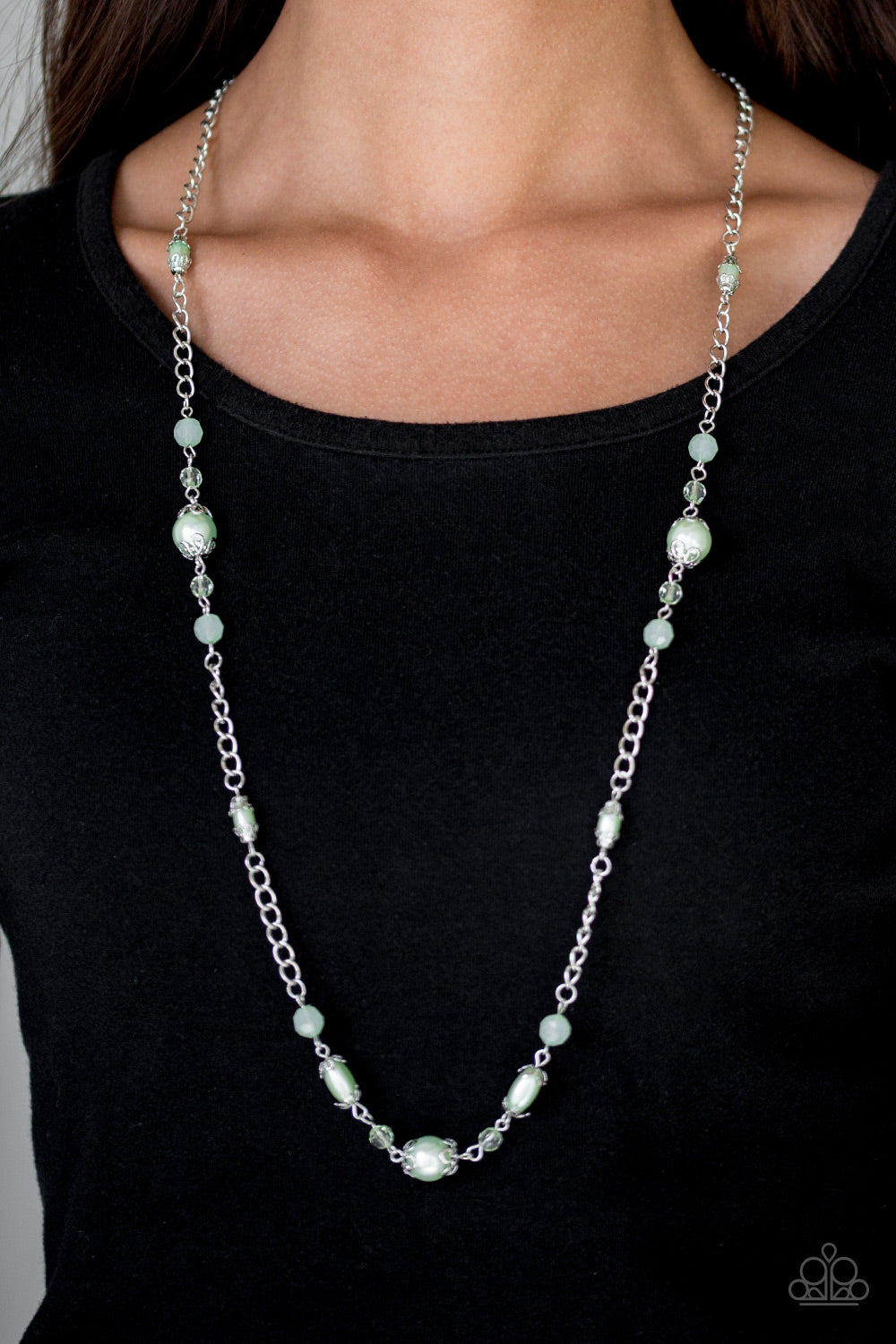 Paparazzi ~ Magnificently Milan ~ Green Necklace Set