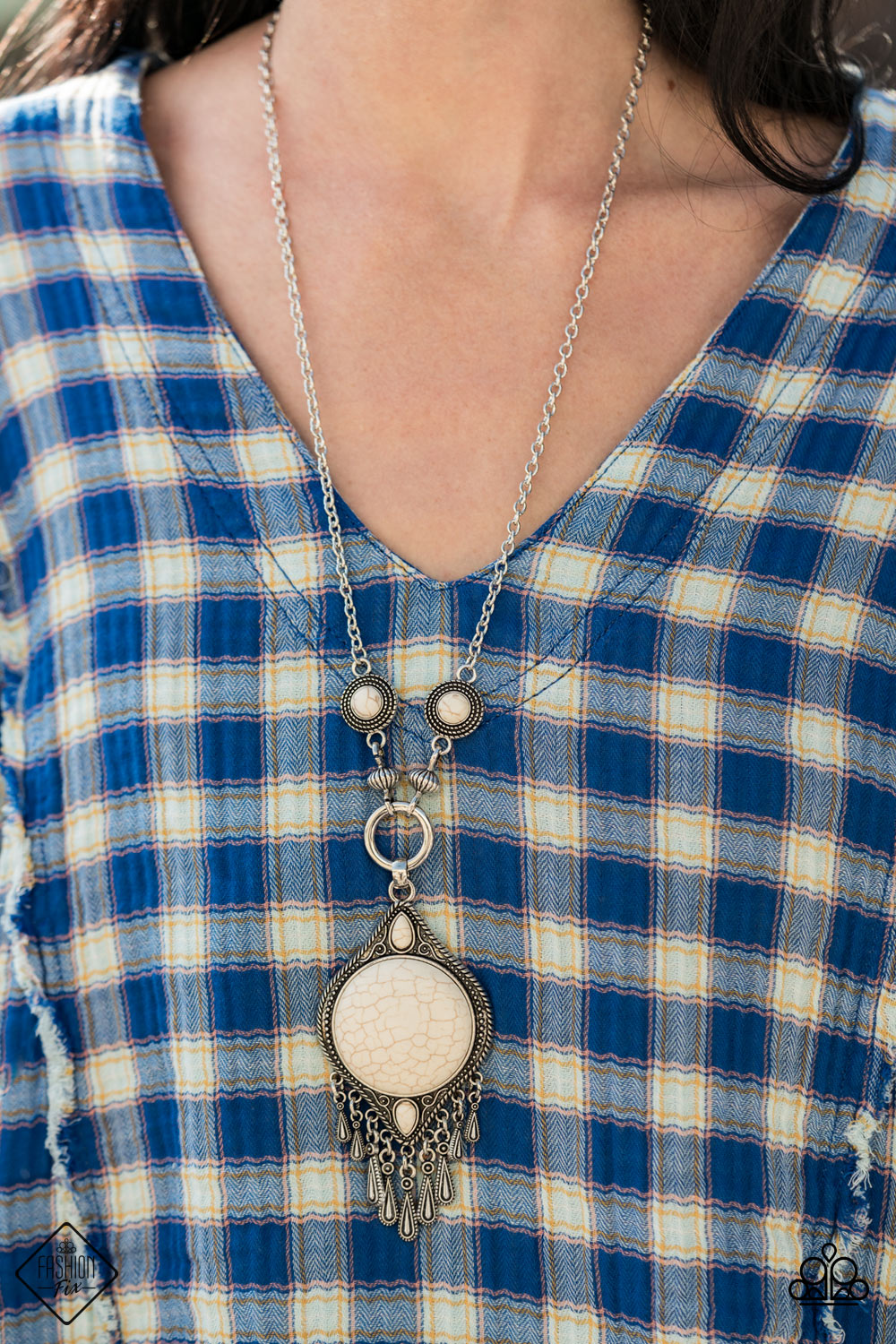 Paparazzi ~  Majestic Mountaineer ~ White Necklace Set (Fashion Fix Exclusive)
