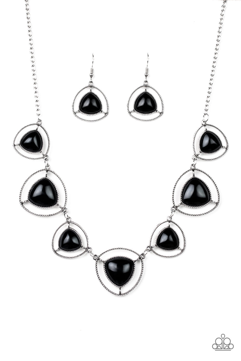 paparazzi ~ Make A Point ~ Black Necklace Set