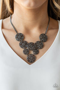 Paparazzi ~ Malibu Idol ~ Black Necklace Set
