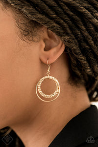 Paparazzi ~ Metro Eclipse ~ Gold Necklace (Fashion Fix Exclusive)