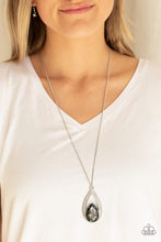 Load image into Gallery viewer, Paparazzi ~ Notorious Noble ~ Silver Necklace Set