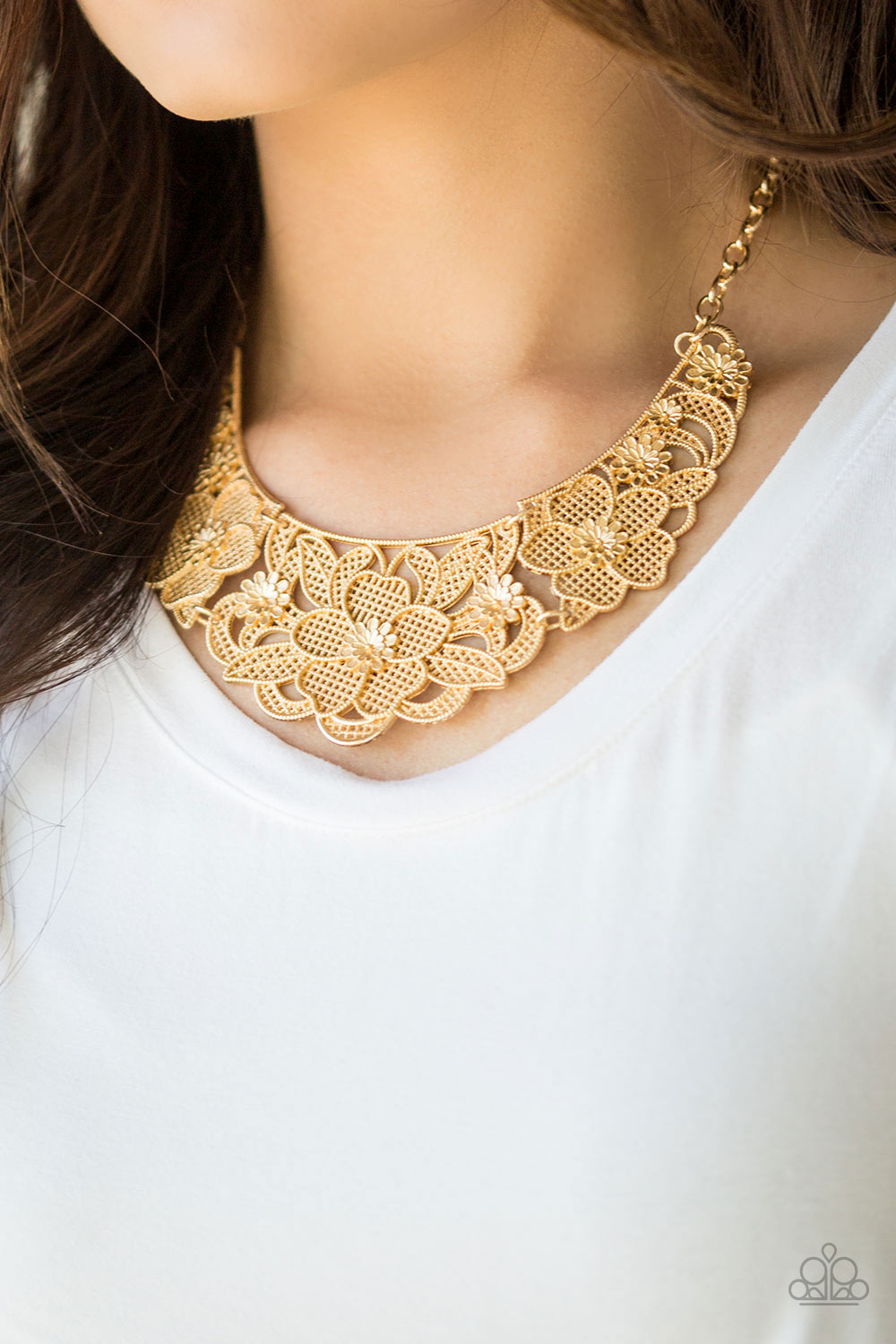 Paparazzi ~ Petunia Paradise ~ Gold Necklace Set