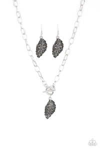 Paparazzi ~ Pilot Quest ~ Silver Necklace Set