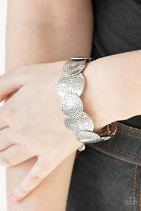 Paparazzi ~ Pleasantly Posy ~ Silver Bracelet