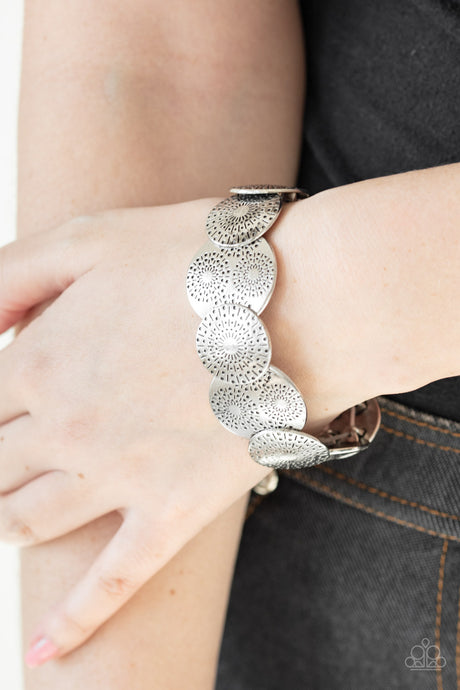 Paparazzi ~ Pleasantly Posy ~ Silver Bracelet