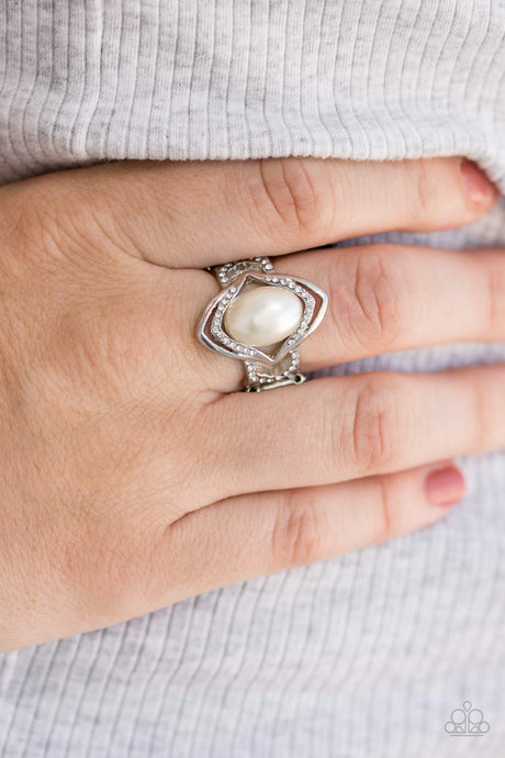 Paparazzi ~ Positively Posh ~ White Ring with Stretchy Band