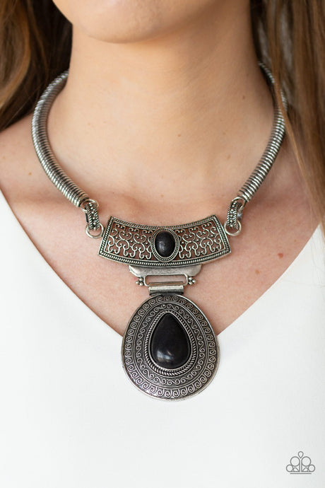 Paparazzi ~ Prowling Prowess ~ Black Necklace Set