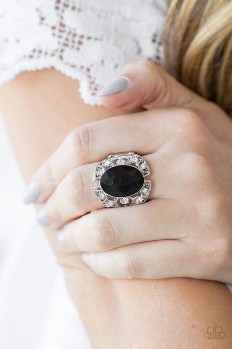 Paparazzi ~ Queen of Hustle ~ Black Ring with Stretchy Band