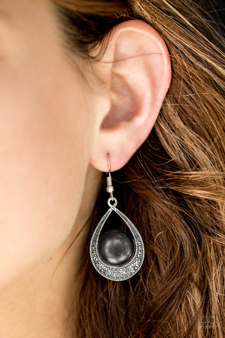 Paparazzi ~ Richly Rio Rancho ~ Black Earrings