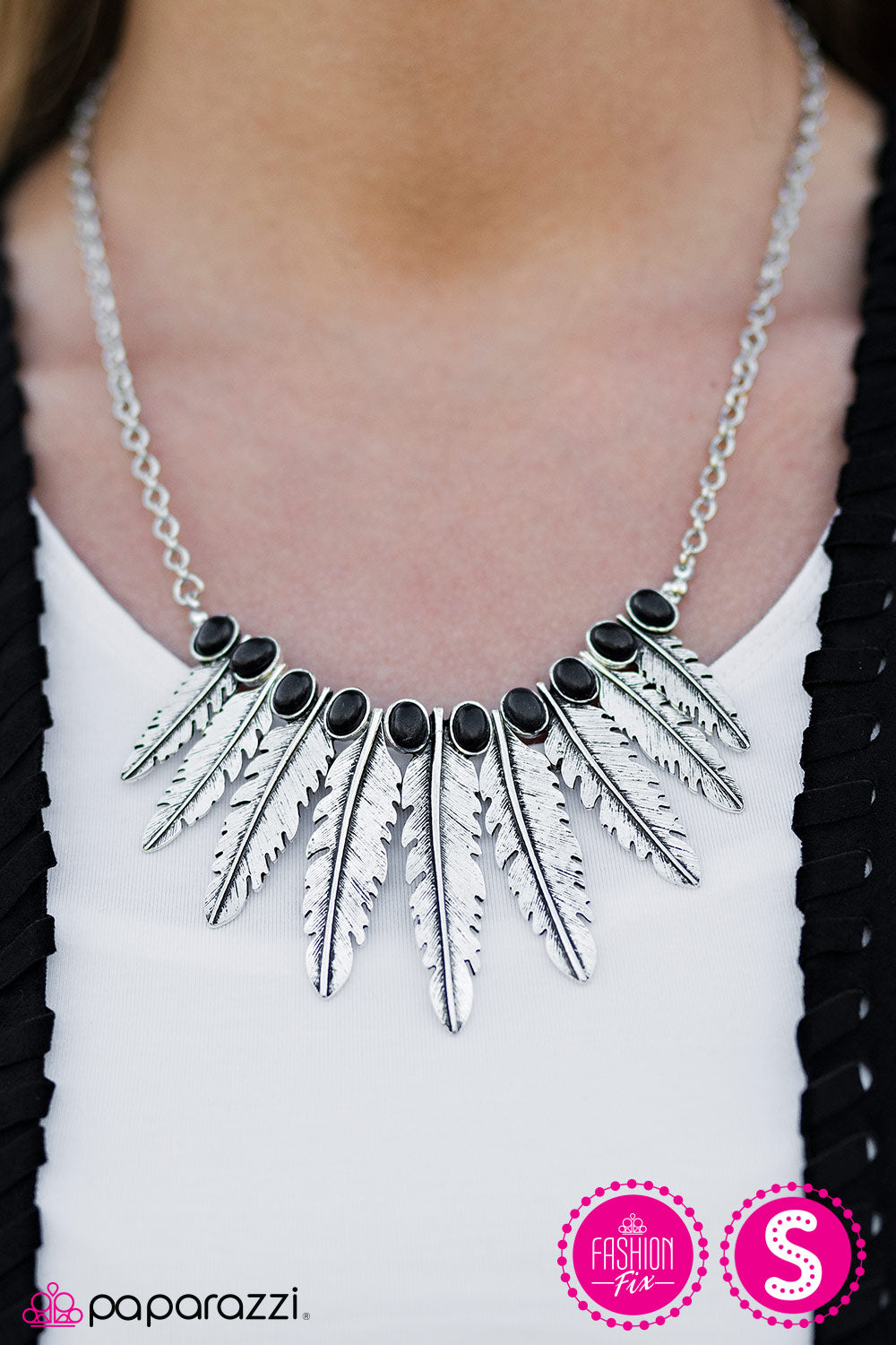 Paparazzi ~ Simply Santa Fe ~ Fashion Fix Complete Trend Blend ~ Black & Silver Necklace Set