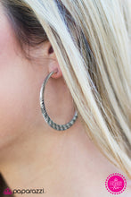 Load image into Gallery viewer, Paparazzi ~ Simply Santa Fe ~ Fashion Fix Complete Trend Blend ~ Black &amp; Silver Necklace Set
