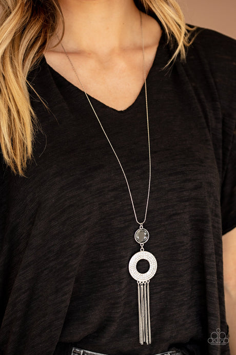 Paparazzi ~ Sassy As They Come ~ Silver Necklace Set