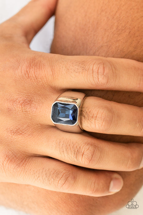 Paparazzi ~ Scholar ~ Men's Blue Ring with Stretchy Band