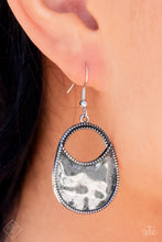 Load image into Gallery viewer, Paparazzi ~ Simply Santa Fe ~ Complete Trend Blend ~ Blue Turquoise Necklace Set