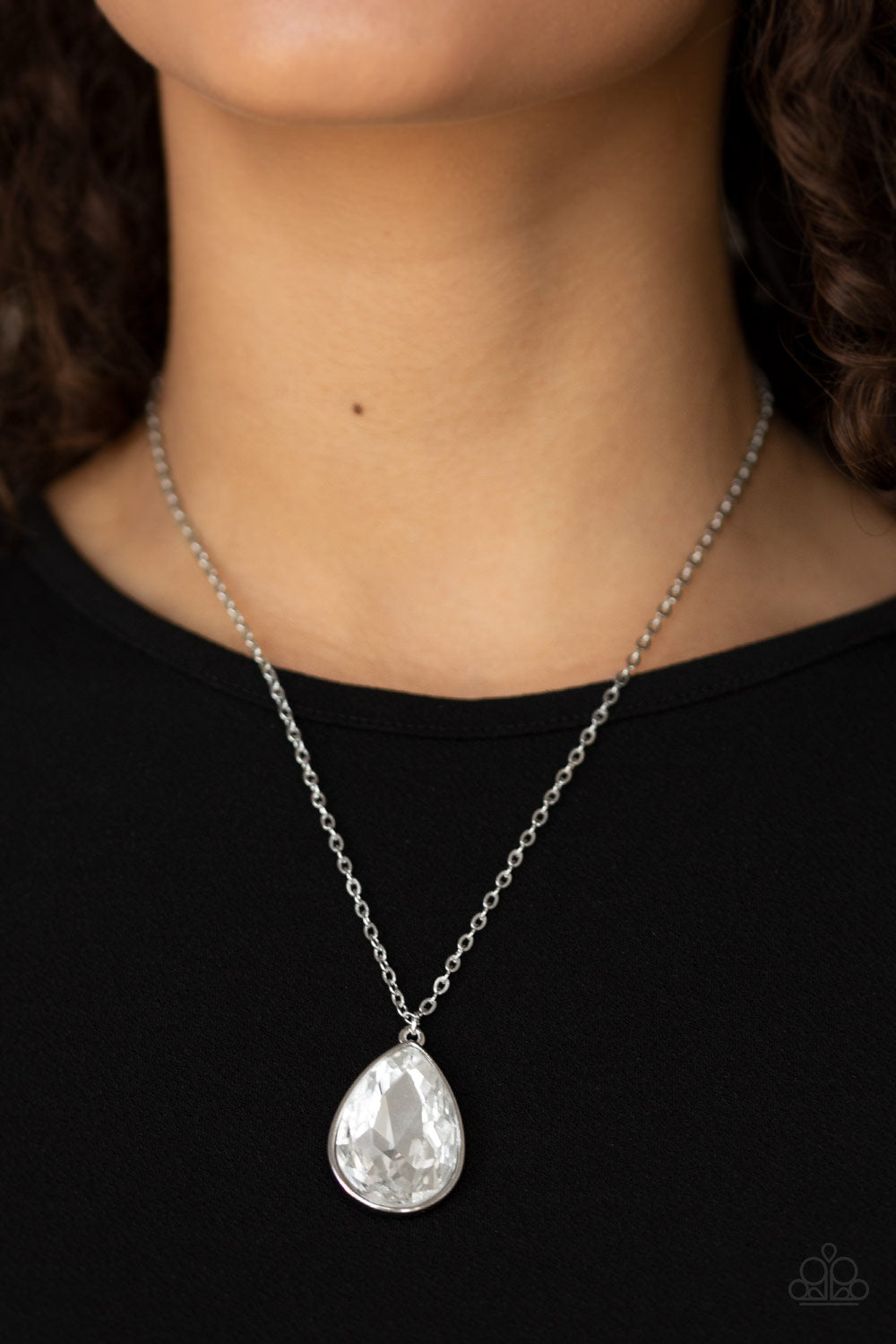 Paparazzi ~ So Obvious ~ White Necklace Set (Life of the Party Exclusive)