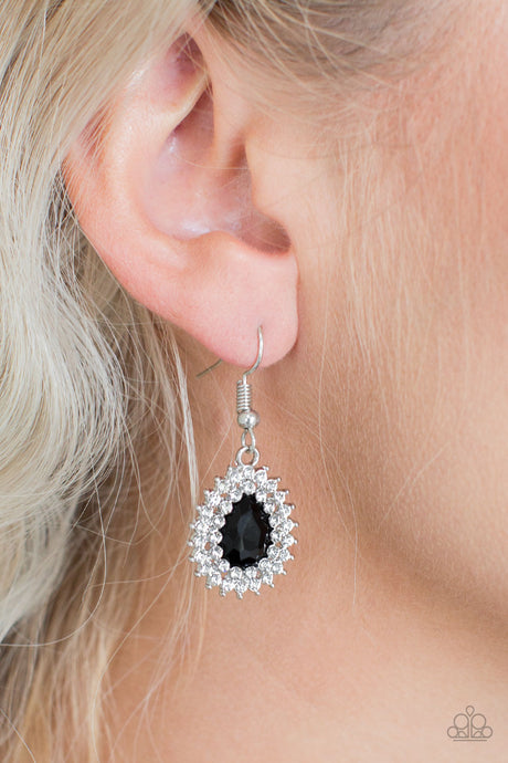 Paparazzi ~ Star-Crossed Starlet ~ Black Earrings