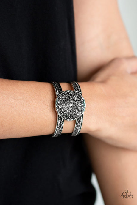 Paparazzi ~ Texture Trade ~ Silver Cuff Bracelet