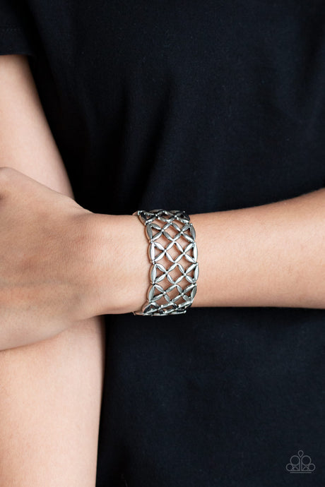 Paparazzi ~ The Big BLOOM ~ Silver Bracelet