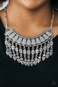 Paparazzi ~ The Desert Is Calling ~ Silver Necklace Set