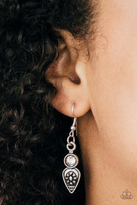 Paparazzi ~ The Desert Is Calling ~ Silver Necklace Set