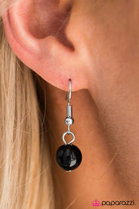 Paparazzi - The Matchmaker - Black Necklace Set