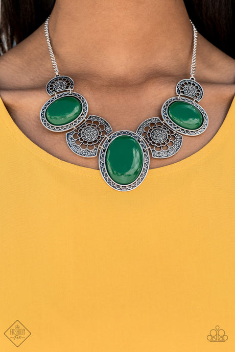 Paparazzi ~ The Medallion-aire ~ Green Necklace Set (Fashion Fix Exclusive)