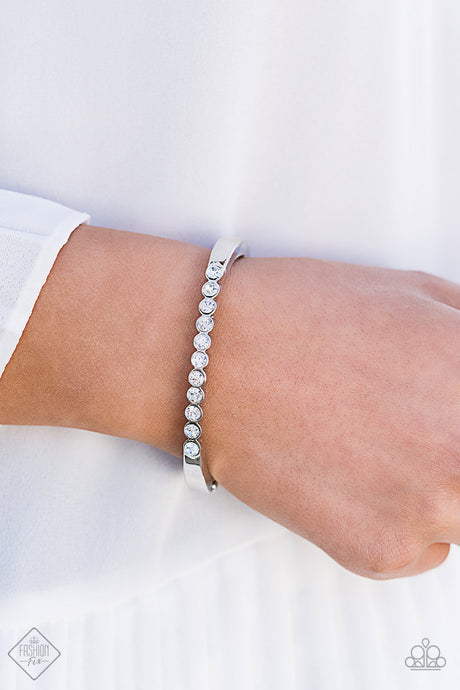 Paparazzi ~ Totally Trillionaire ~ White Bracelet (Fashion Fix Exclusive)