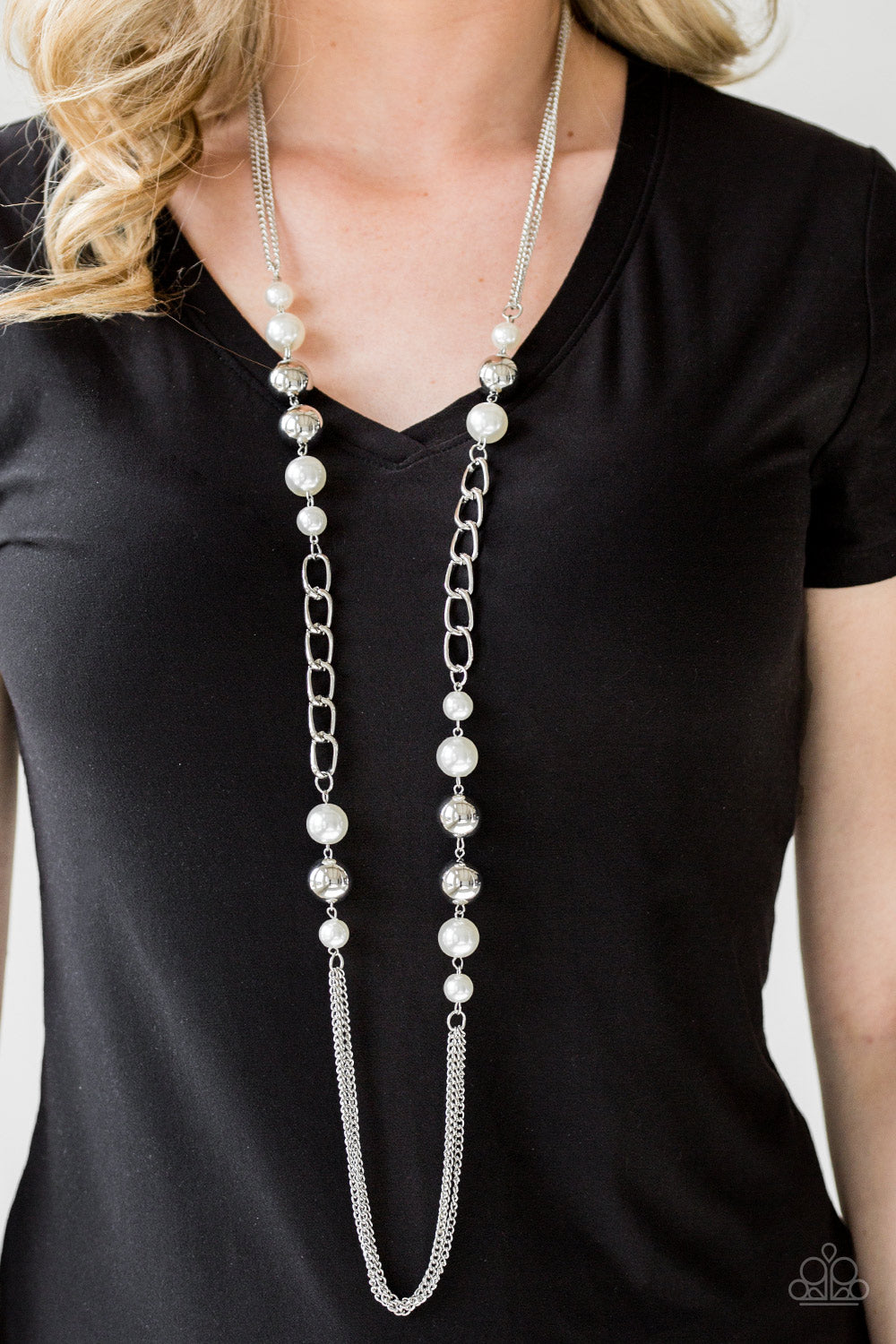 Paparazzi ~ Uptown Talker ~ White Necklace Set